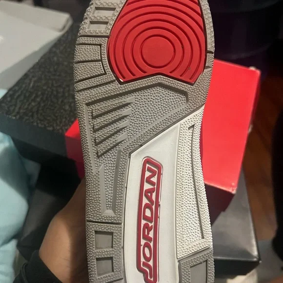 Jordan 3 - Picture 6 of 6